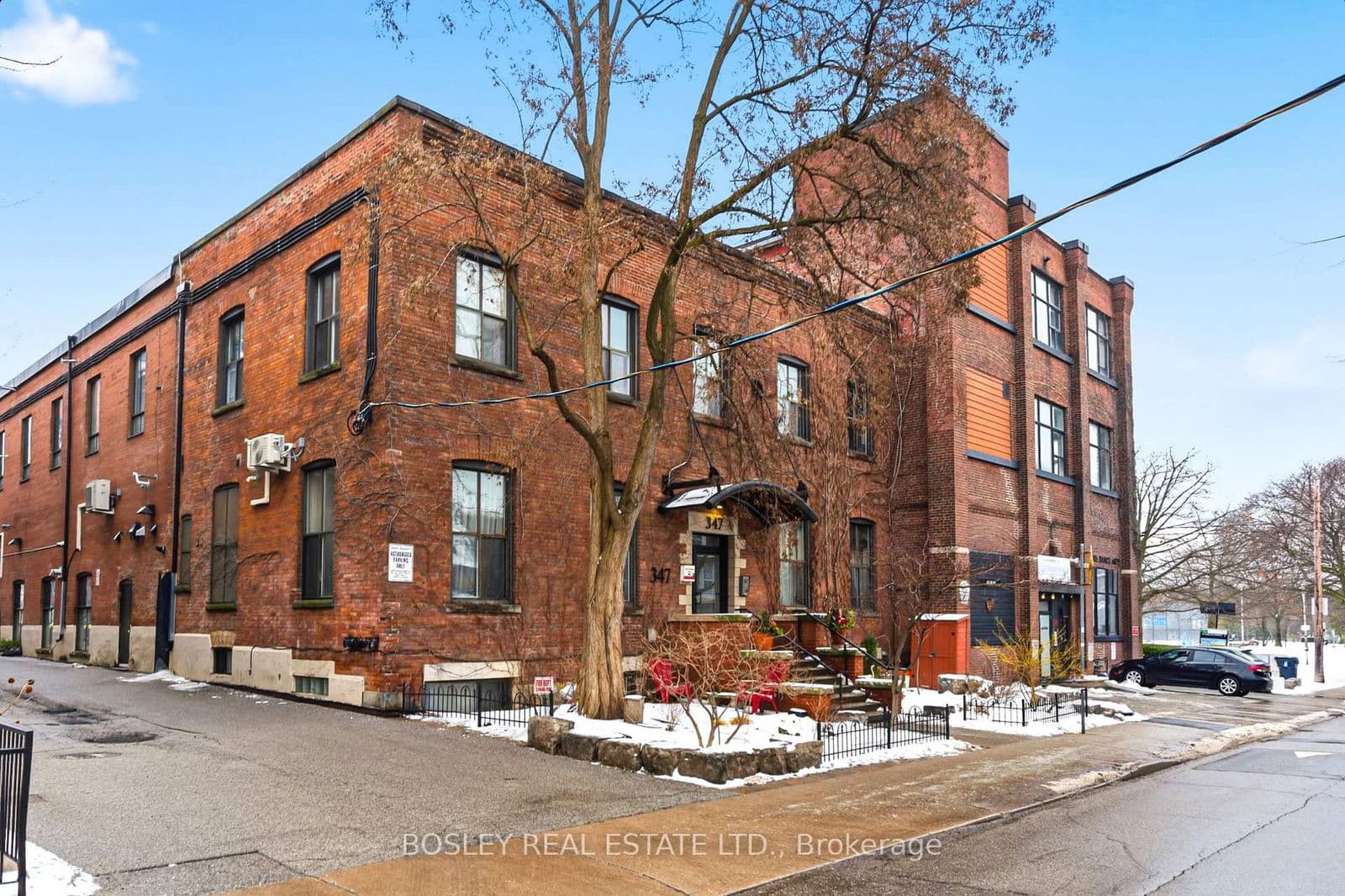 #209 - 347 Sorauren Avenue