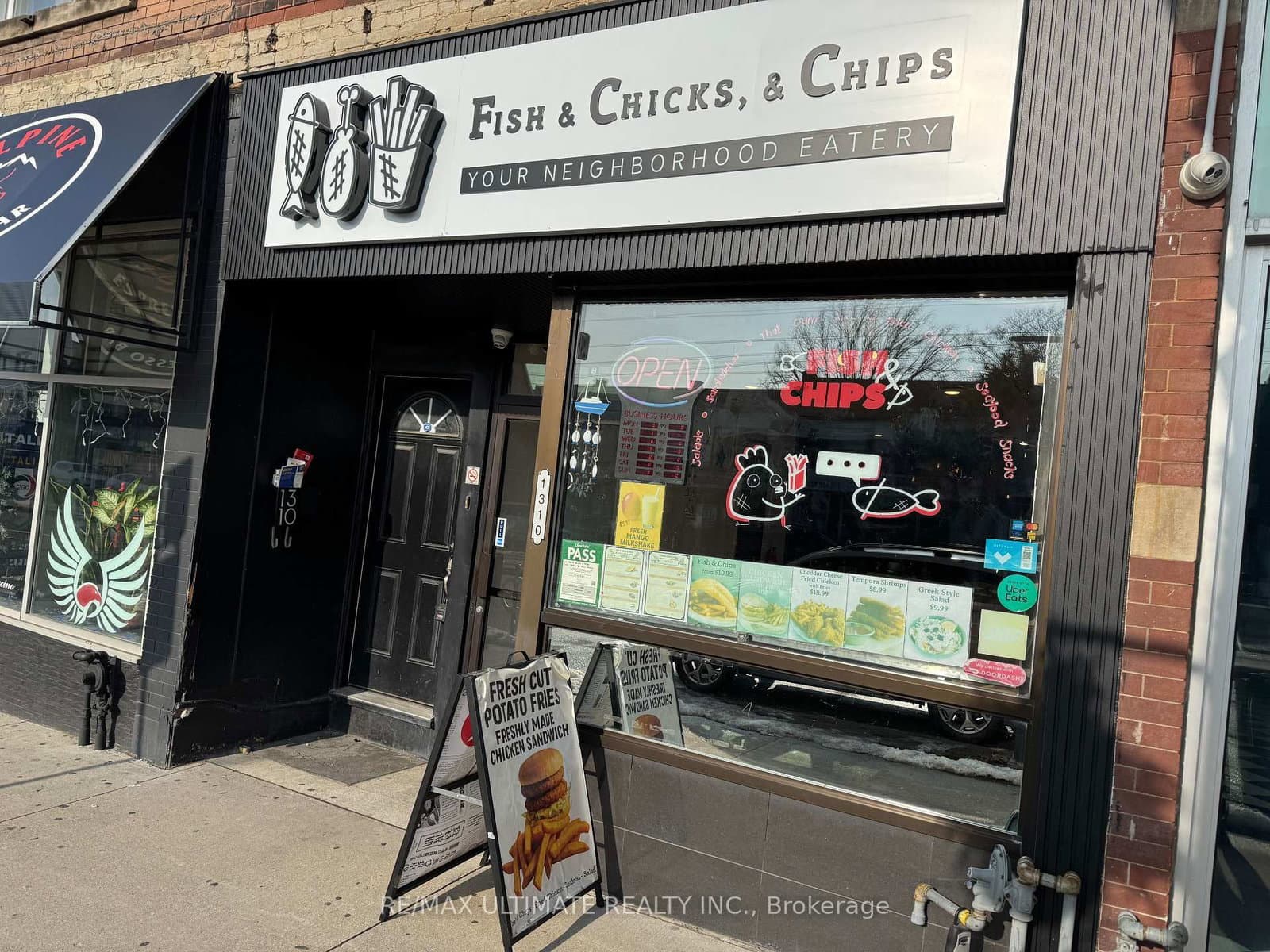 1310 St Clair Avenue W