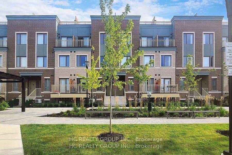 #31 - 15 William Jackson Way