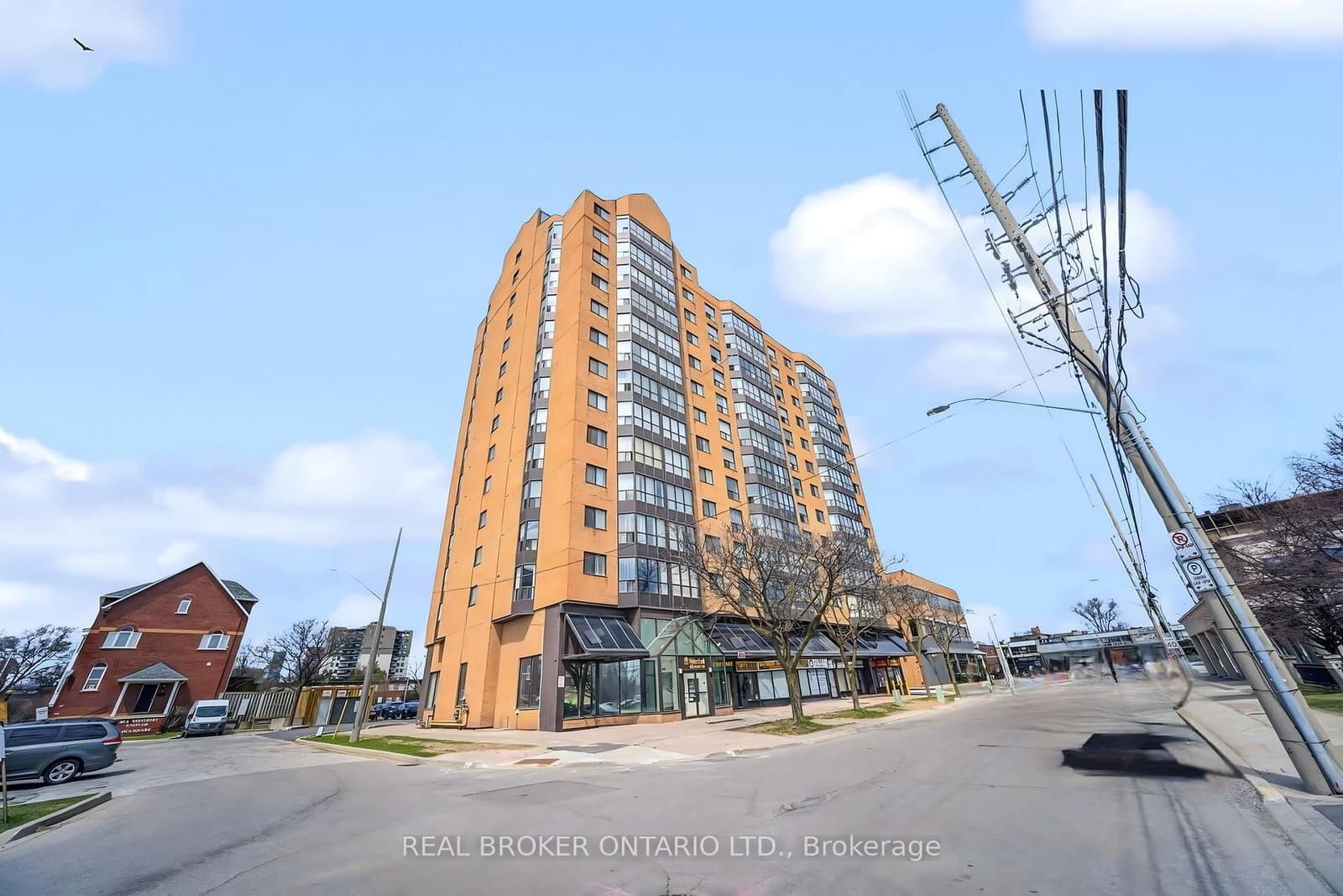 #903 - 25 Agnes Street