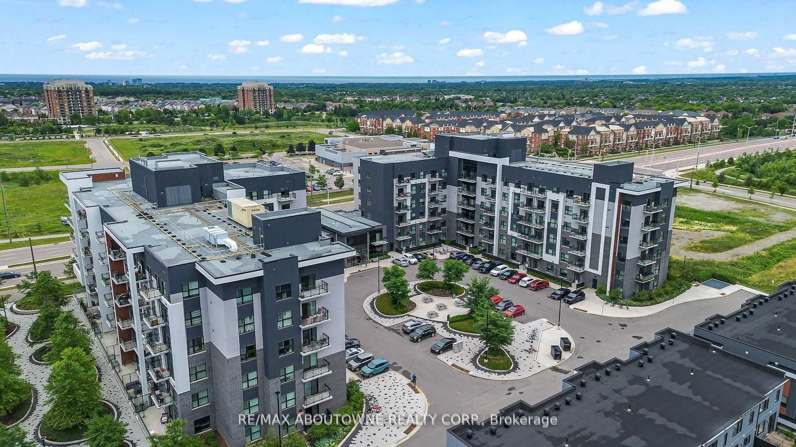 #121 - 102 Grovewood Common