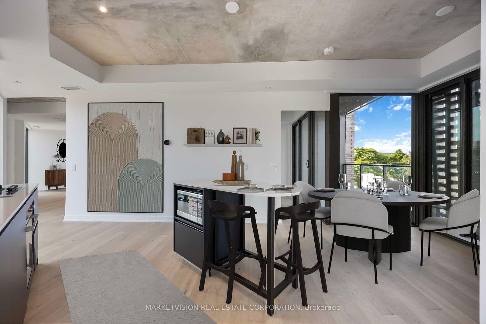 #414 - 2625 Dundas Street W