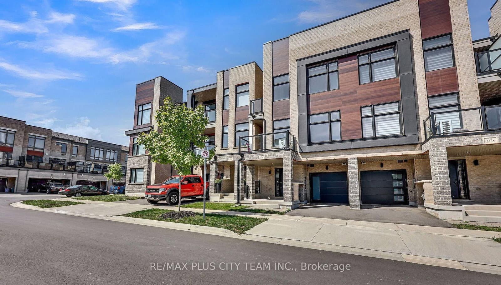 2536 Littlefield Crescent