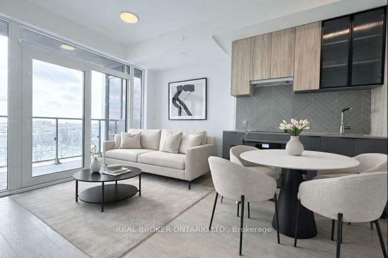 1037 The Queensway, Unit 703