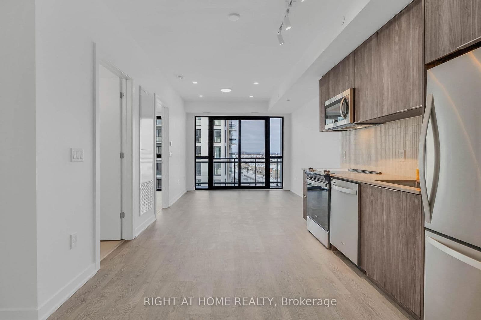 750 Whitlock Avenue, Unit 607