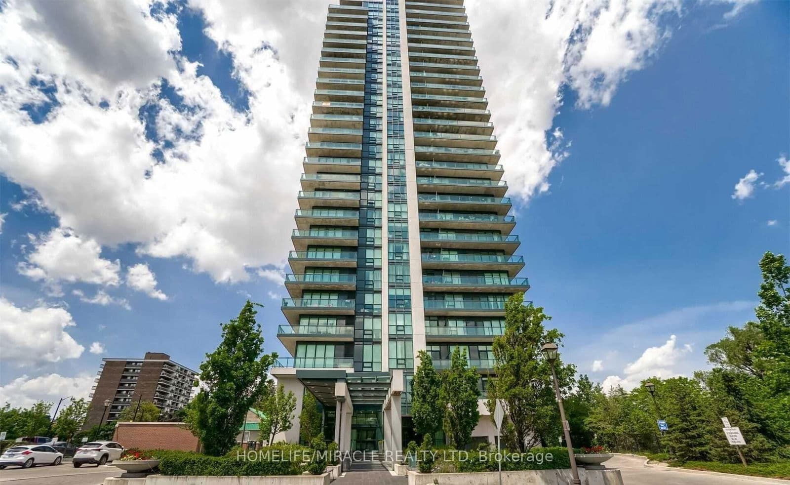 #1002 - 100 John Street