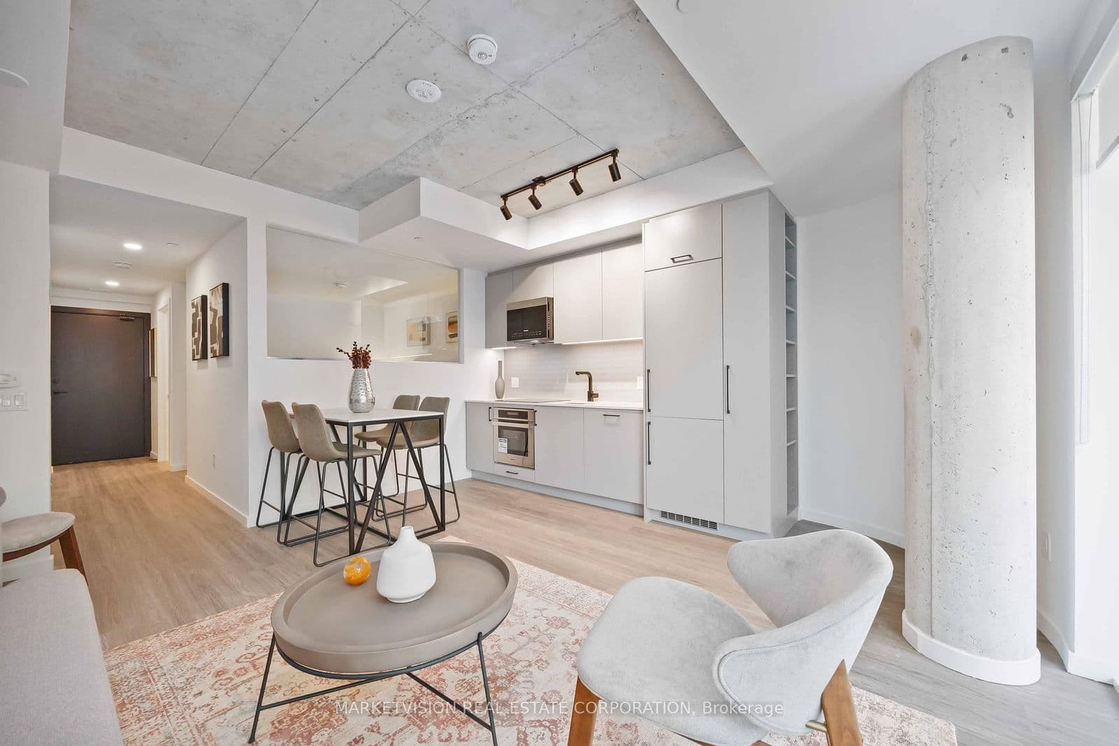 #505 - 689 The Queensway Street