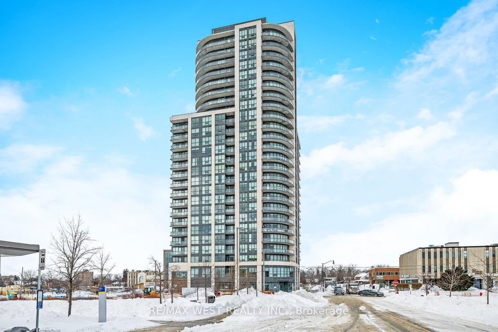 #708 - 15 Lynch Street