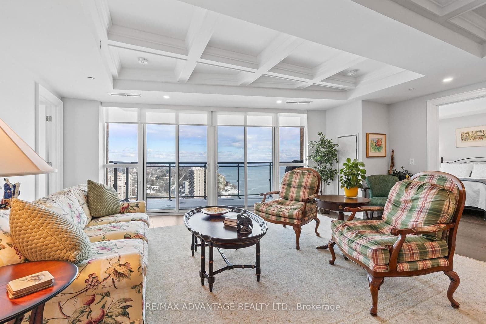 #1902 - 2060 Lakeshore Road