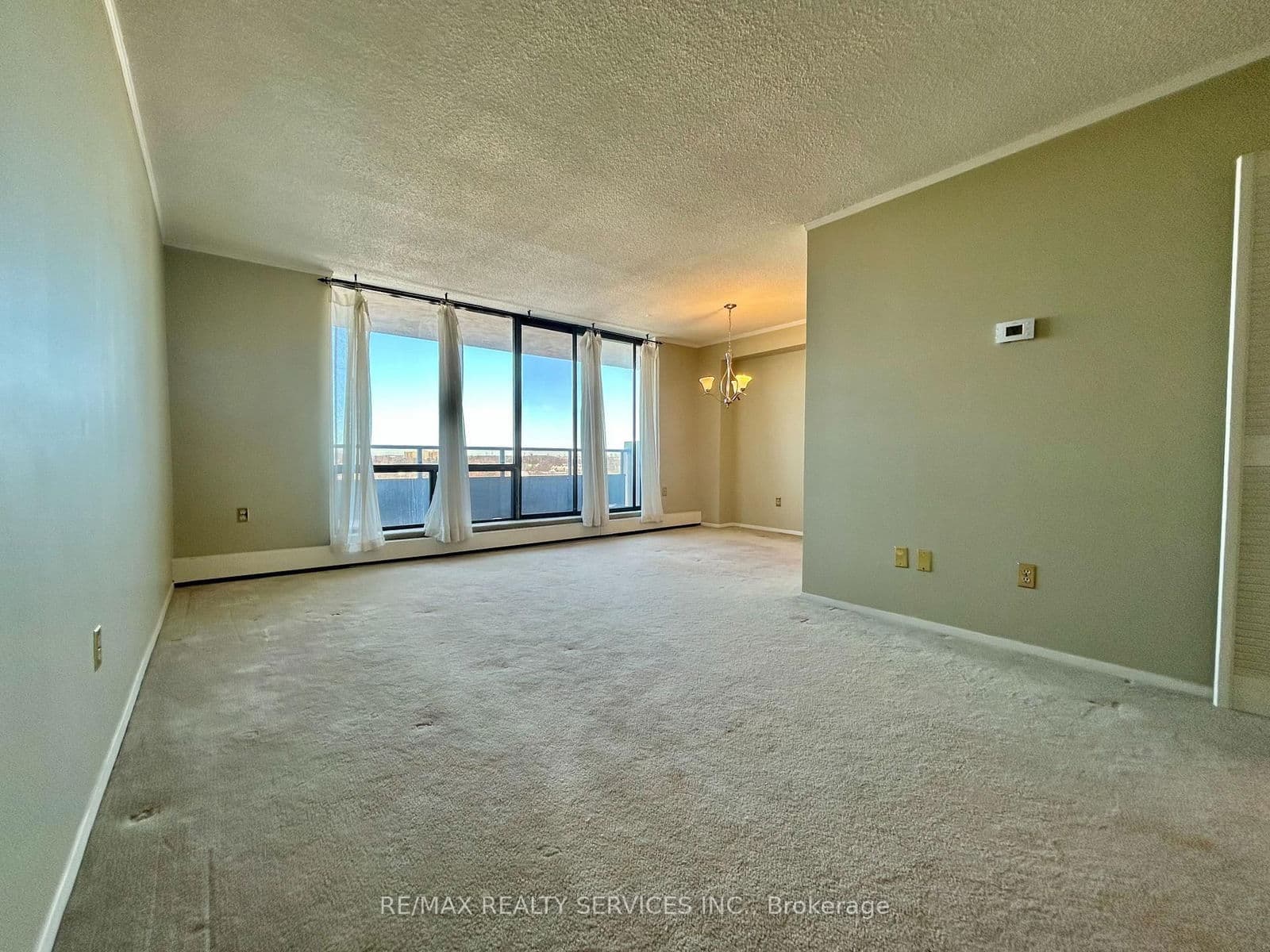 #701 - 2929 Aquitaine Avenue