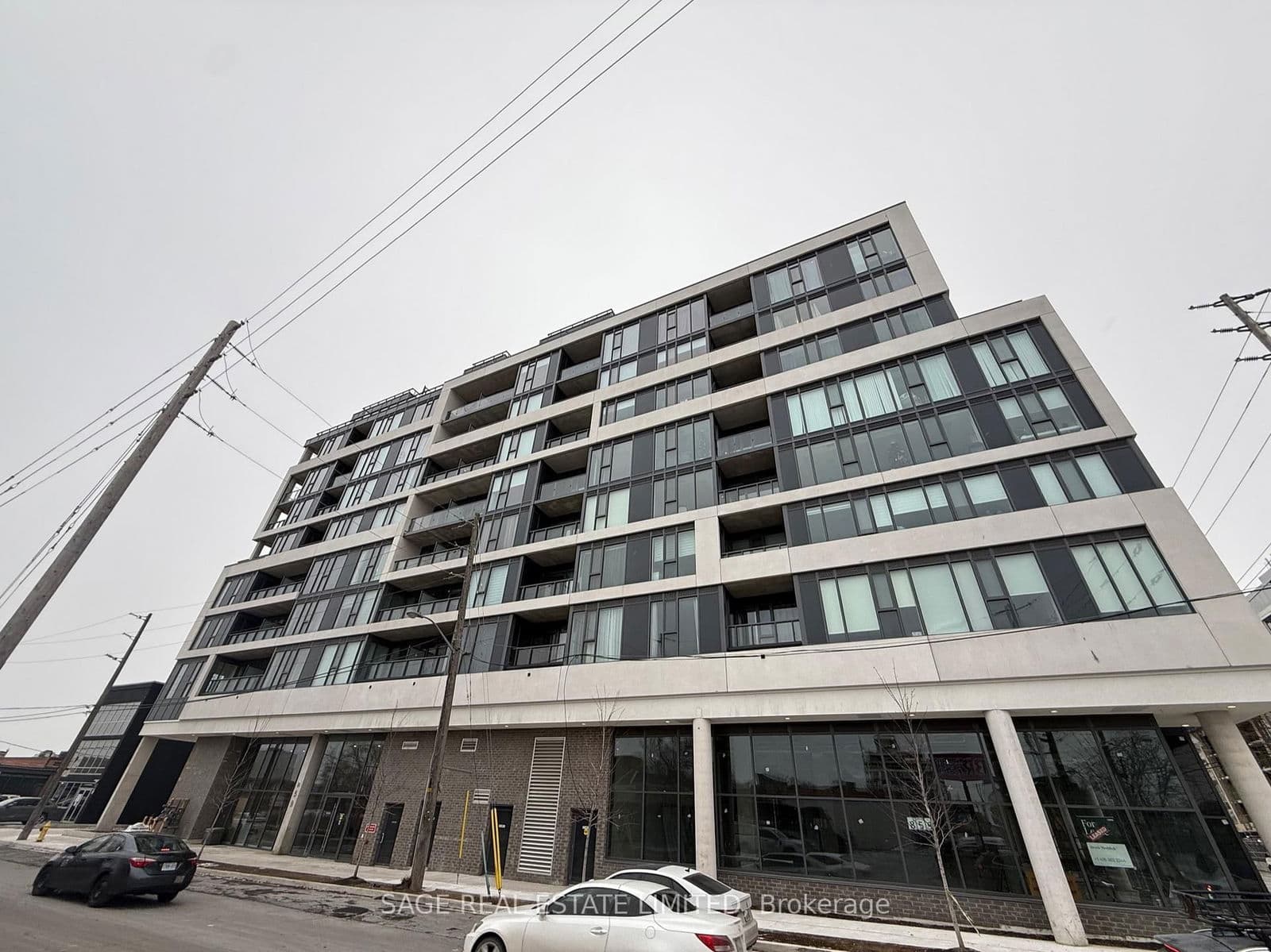 859 The Queensway, Unit 818