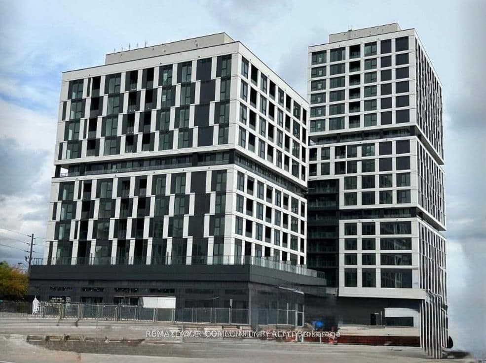 1037 The Queensway, Unit 426