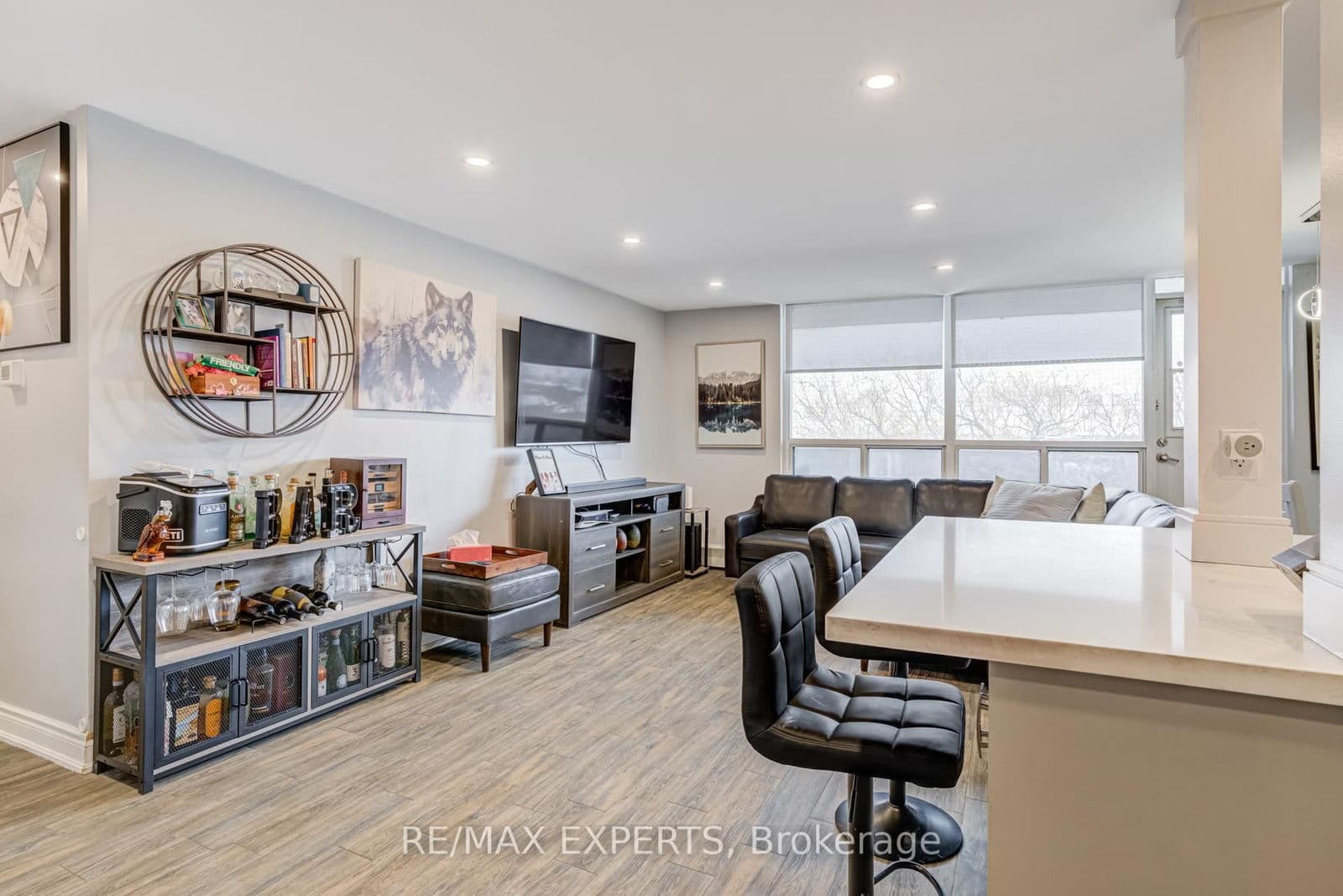 #406 - 3390 Weston Road