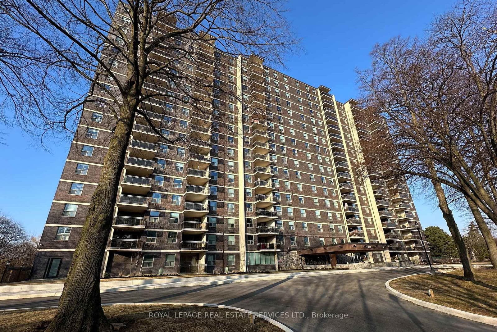 #1805 - 966 Inverhouse Drive