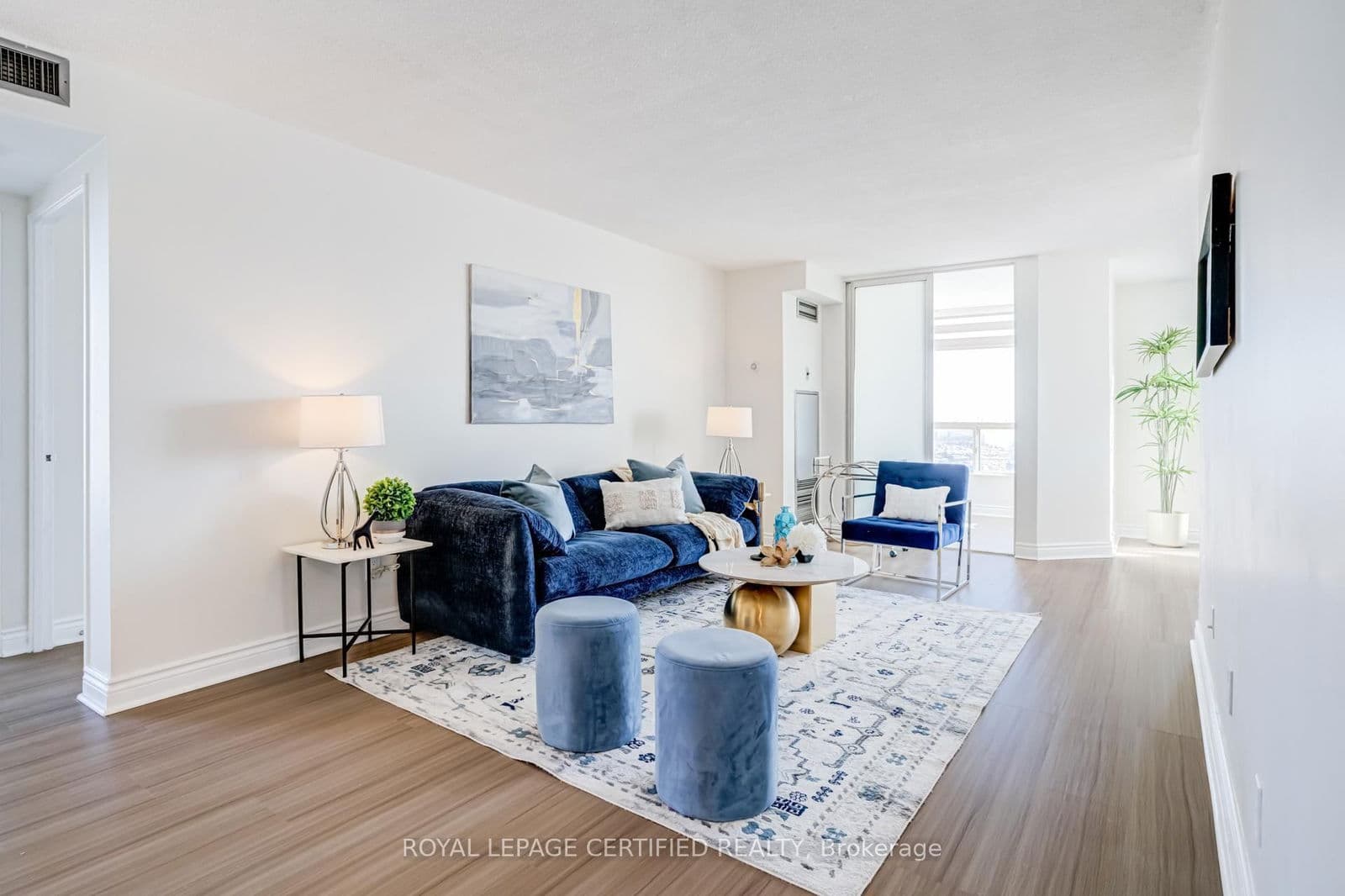 #2203 - 4460 Tucana Court