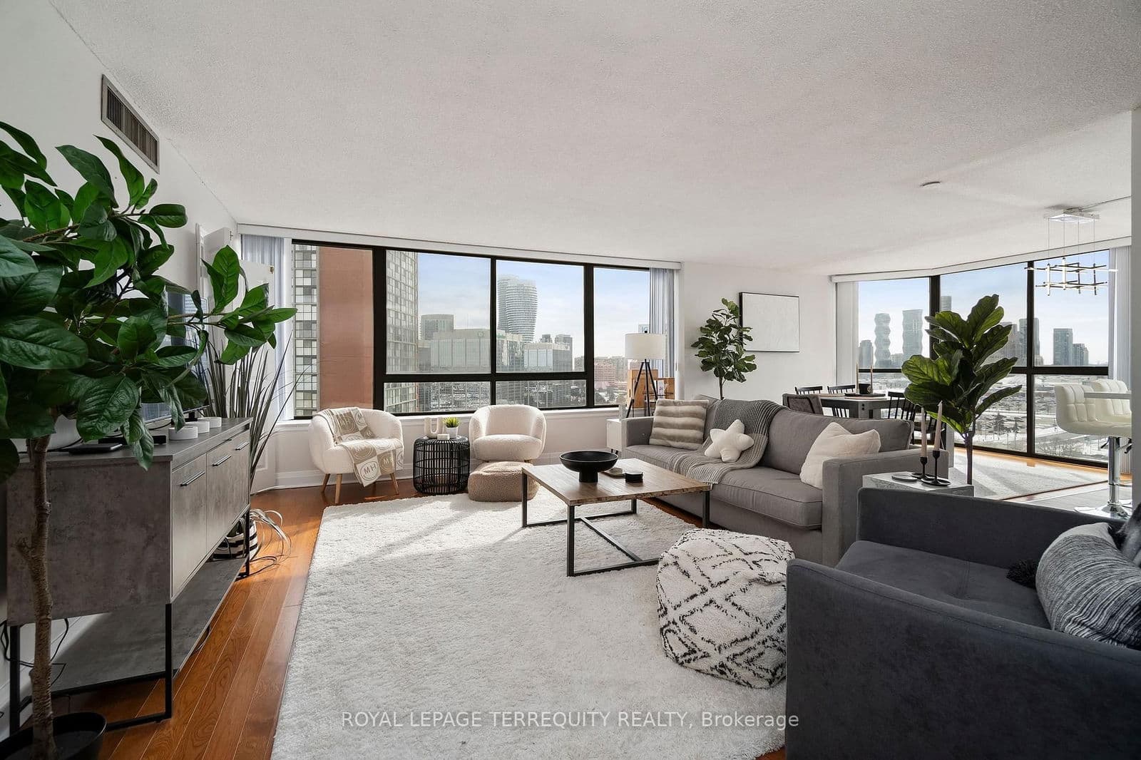 #1607 - 4235 Sherwoodtowne Boulevard