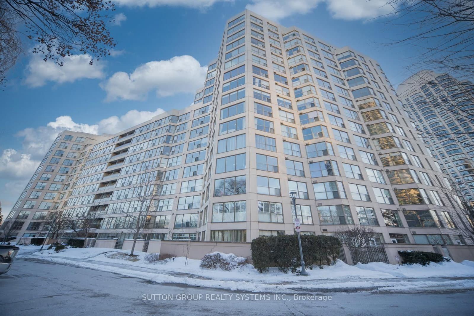 #1201 - 2261 W Lakeshore Boulevard