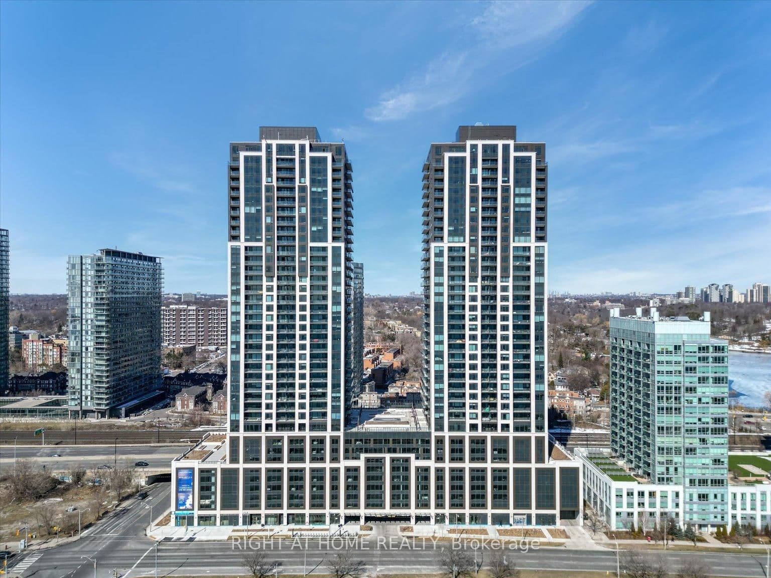 1928 Lake Shore Boulevard W, Unit 2011