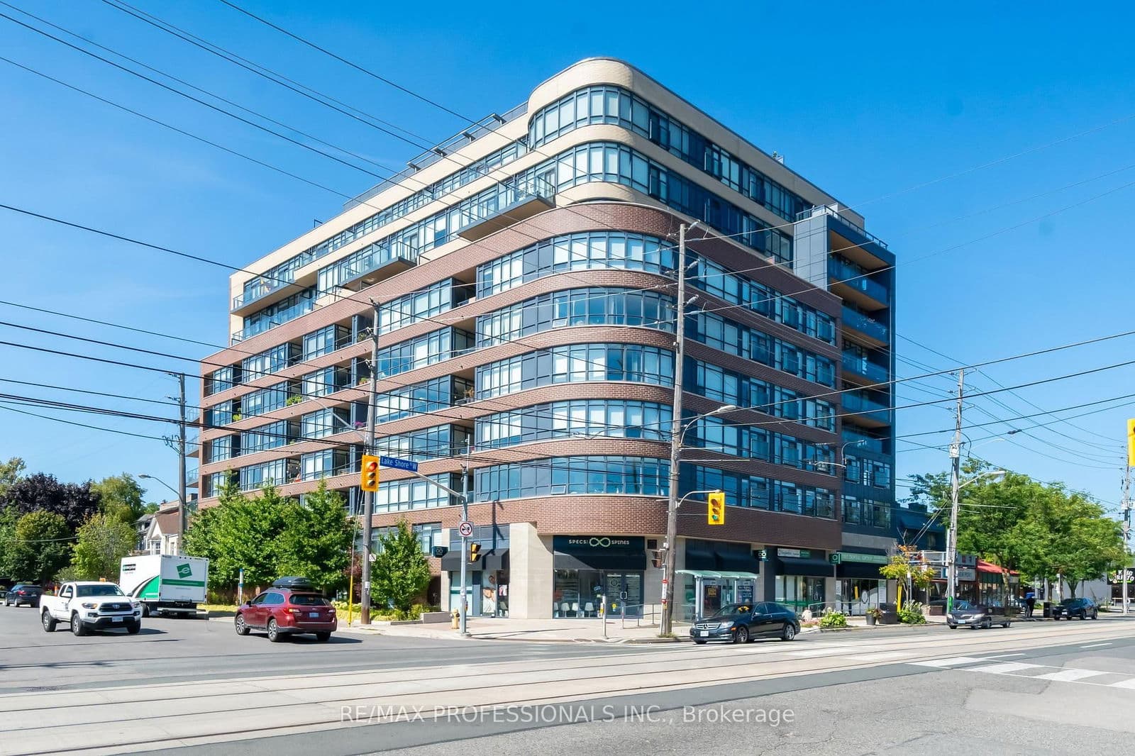 #811 - 11 Superior Avenue
