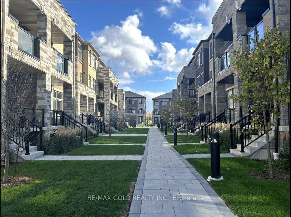 35 Fieldridge Crescent, Unit 36