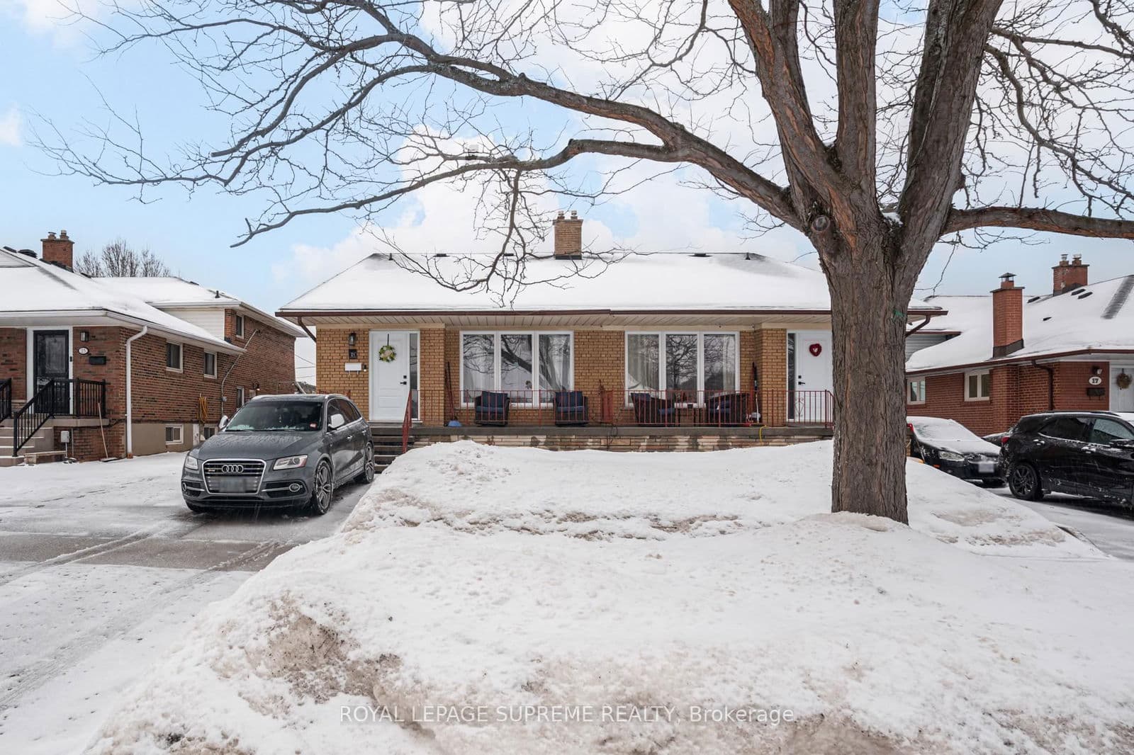 21 Featherwood Place, Unit Lower