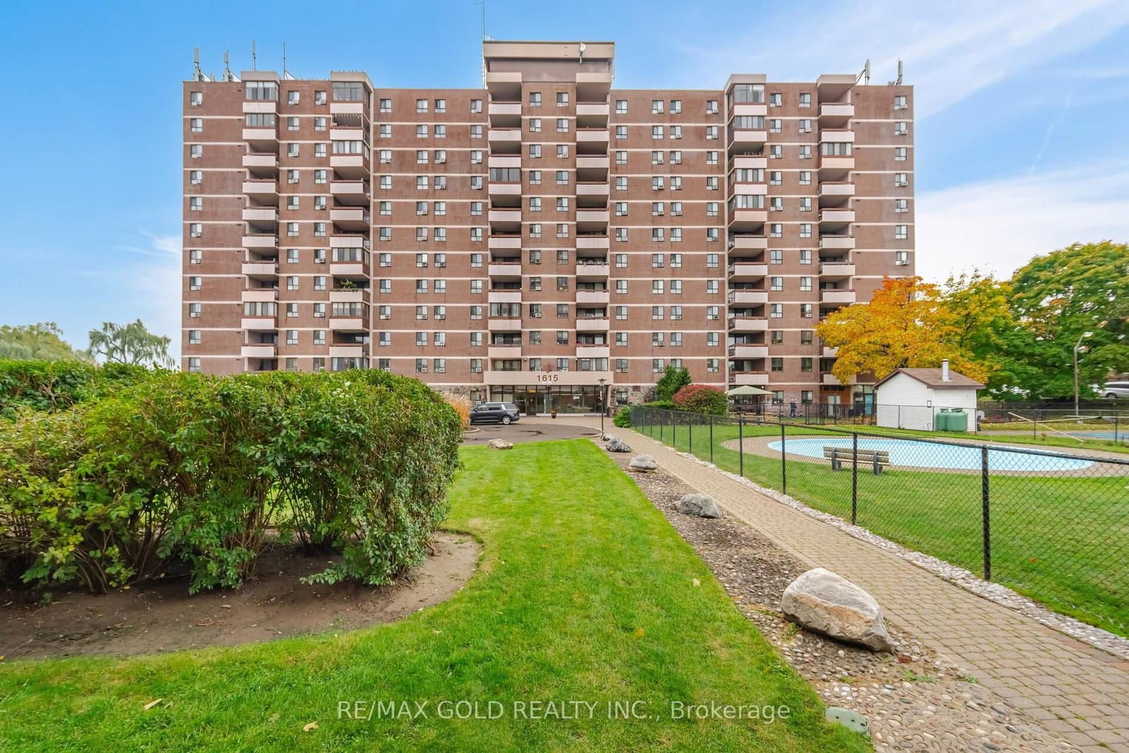 #1203 - 1615 Bloor Street