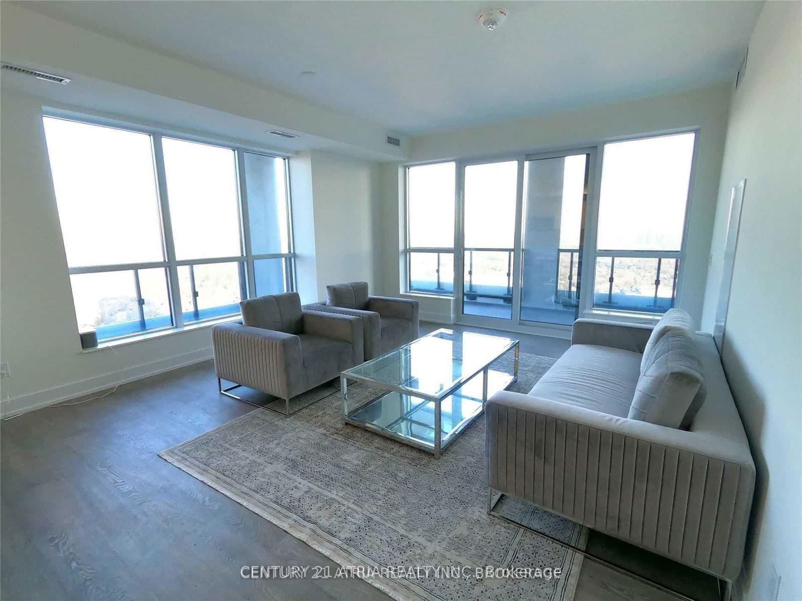 5 Mabelle Avenue, Unit 3928