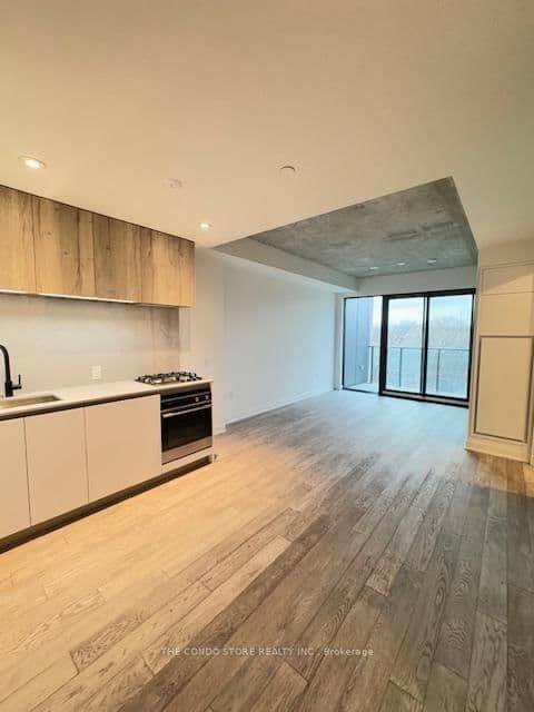 2625 Dundas Street W, Unit 406