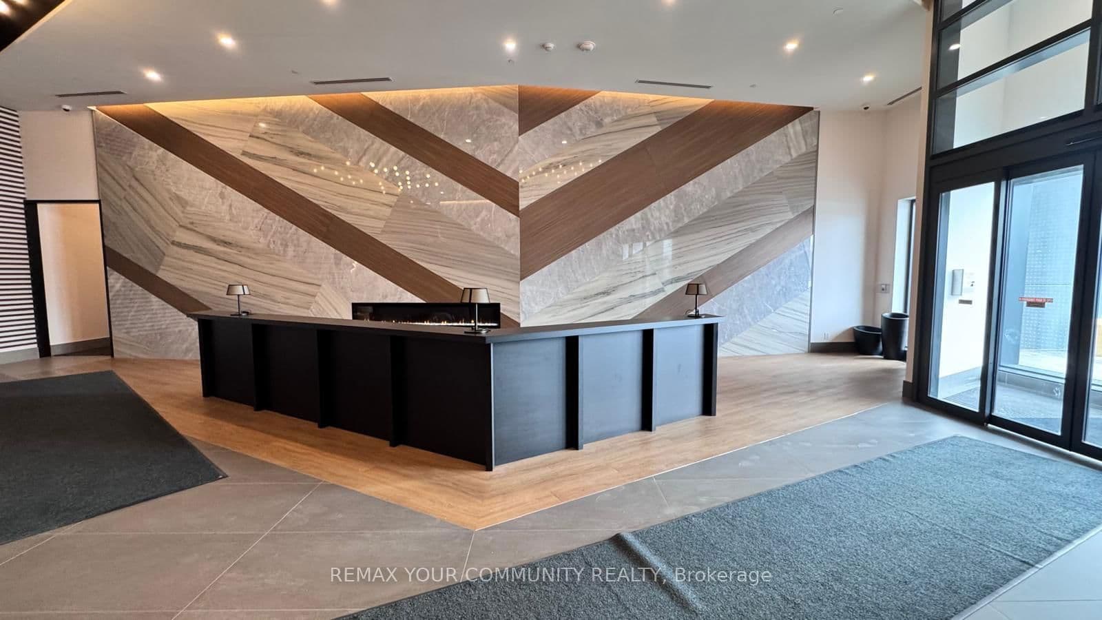 1037 The Queensway, Unit 723