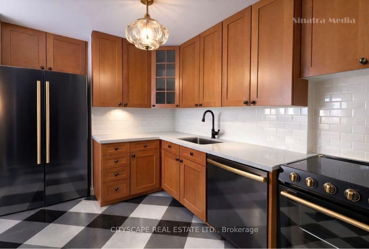 49 Queen Street E, Unit 1004