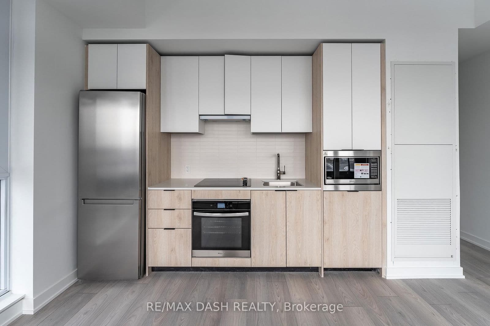 1007 THE QUEENSWAY Avenue, Unit 615