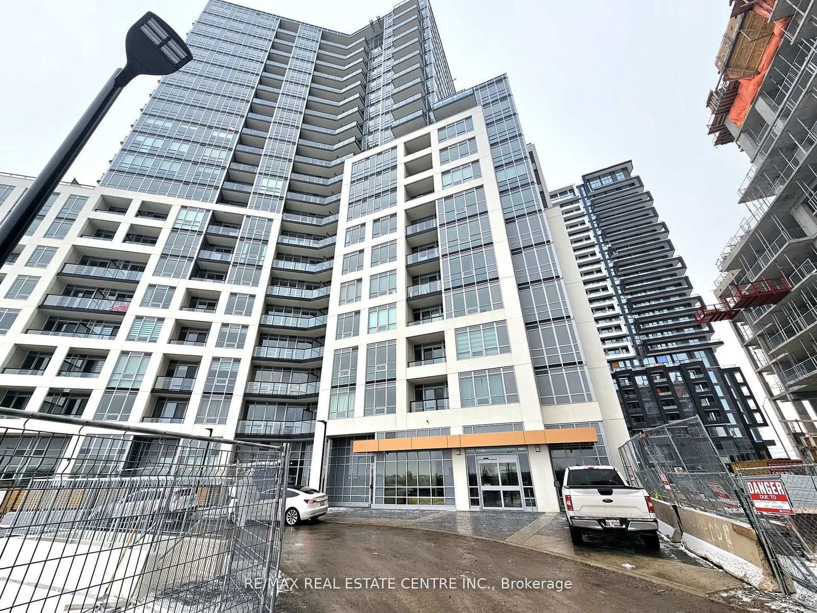 225 Malta Avenue, Unit 317