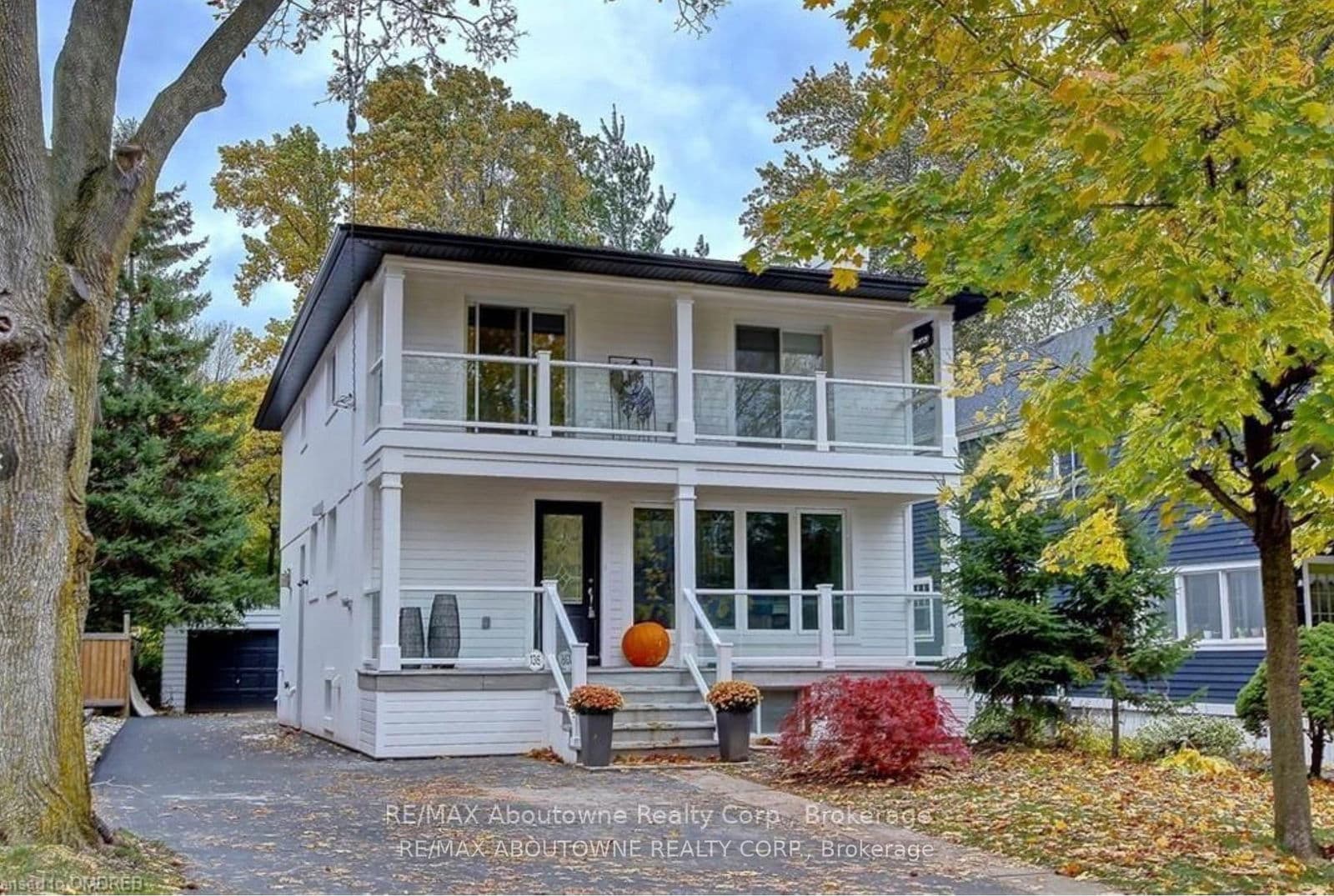 136 Westside Drive, Unit Lower