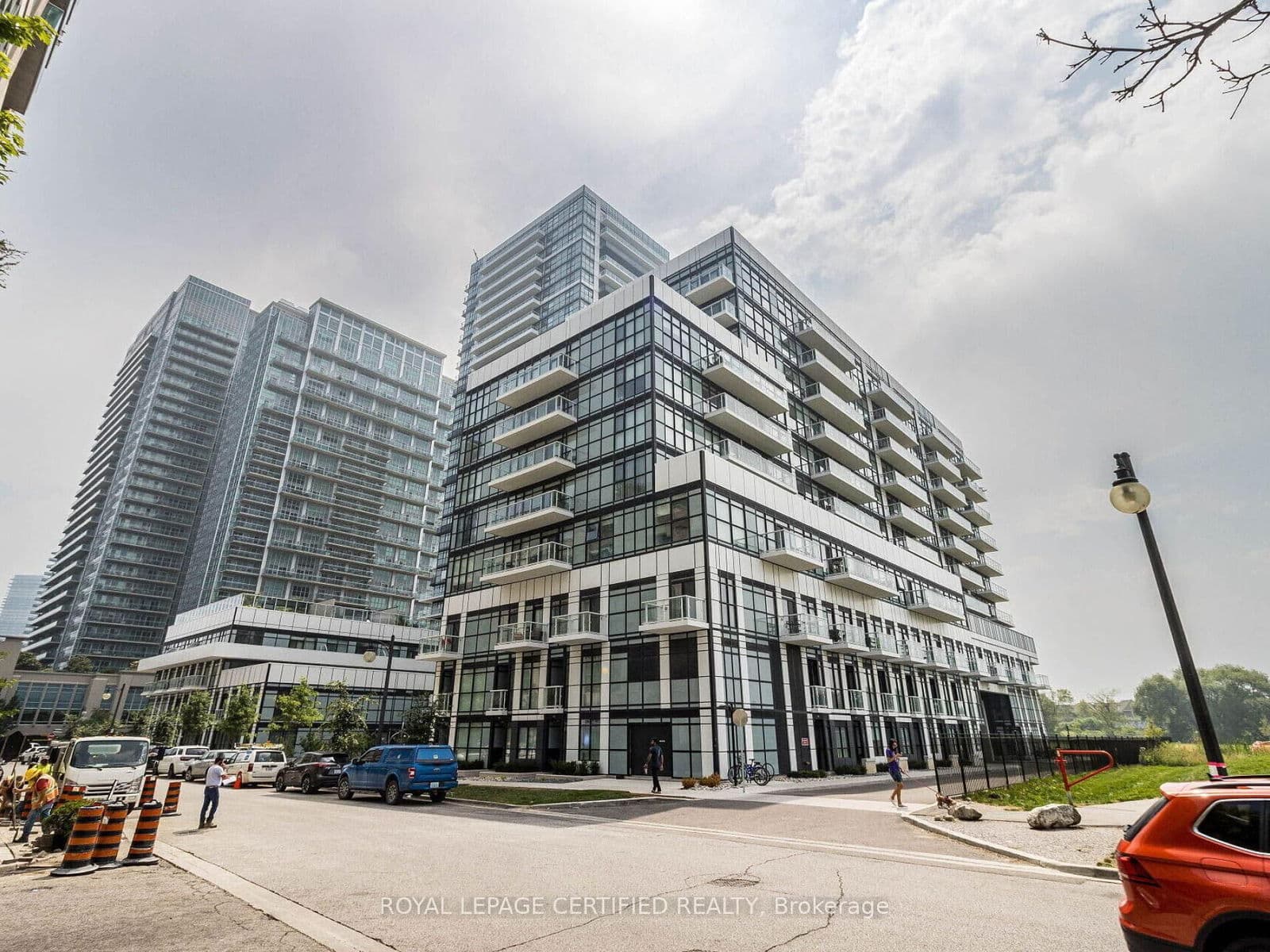 #715 - 251 Manitoba Street