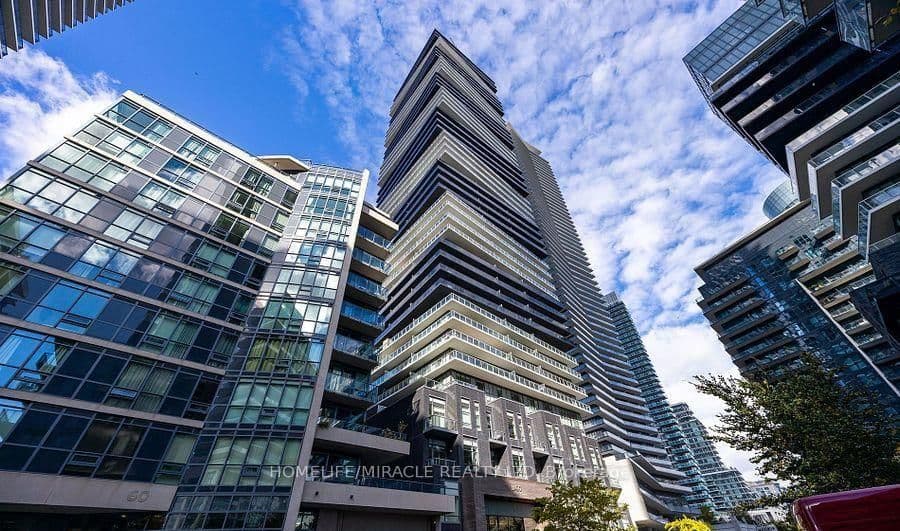 56 Annie Craig Drive, Unit LPH03