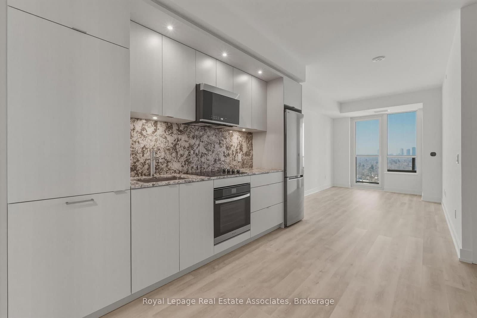 60 Central Park Roadway, Unit 1809