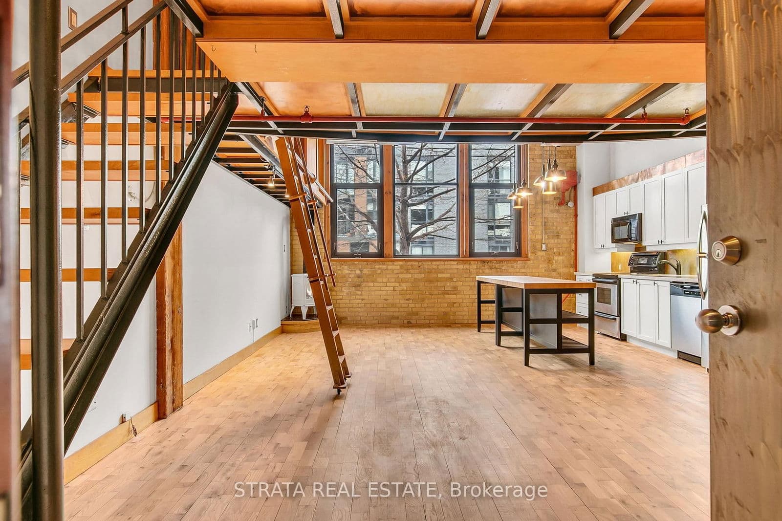 371 Wallace Avenue, Unit 10