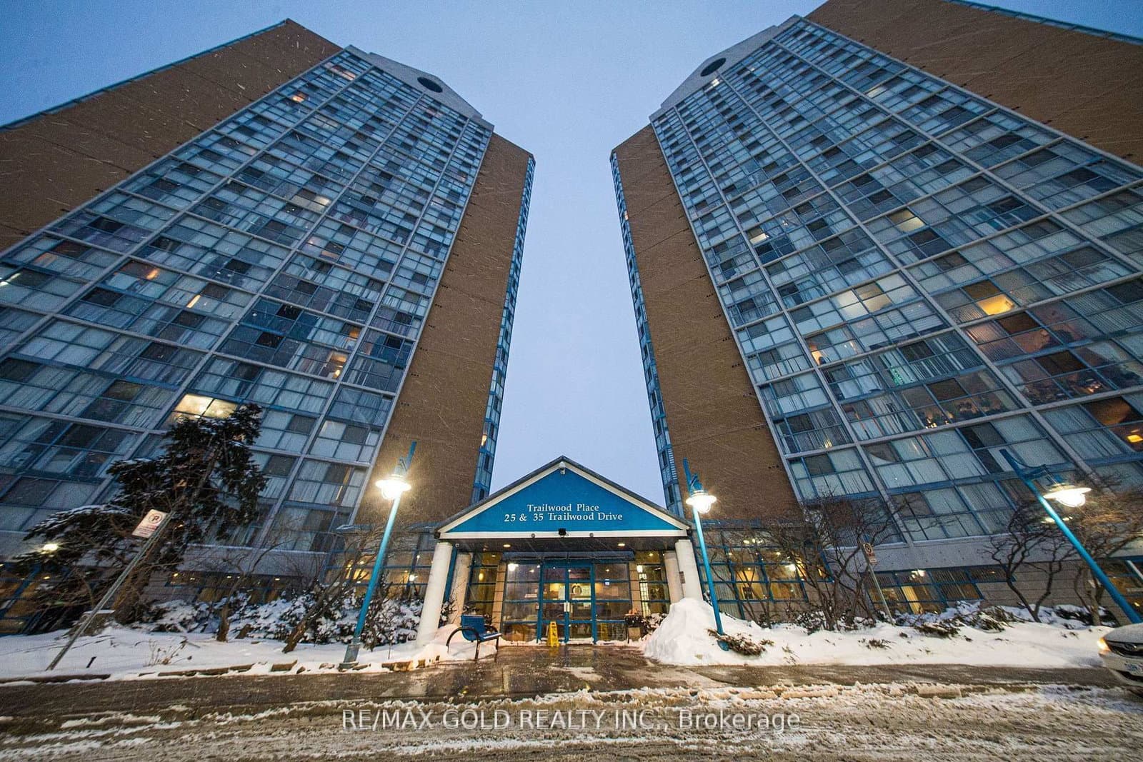 #1112 - 35 Trailwood Drive