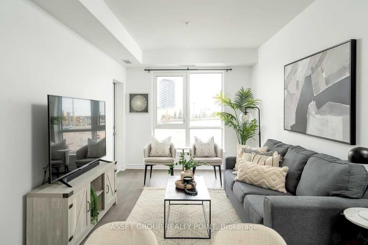 150 Oak Park Boulevard, Unit 218