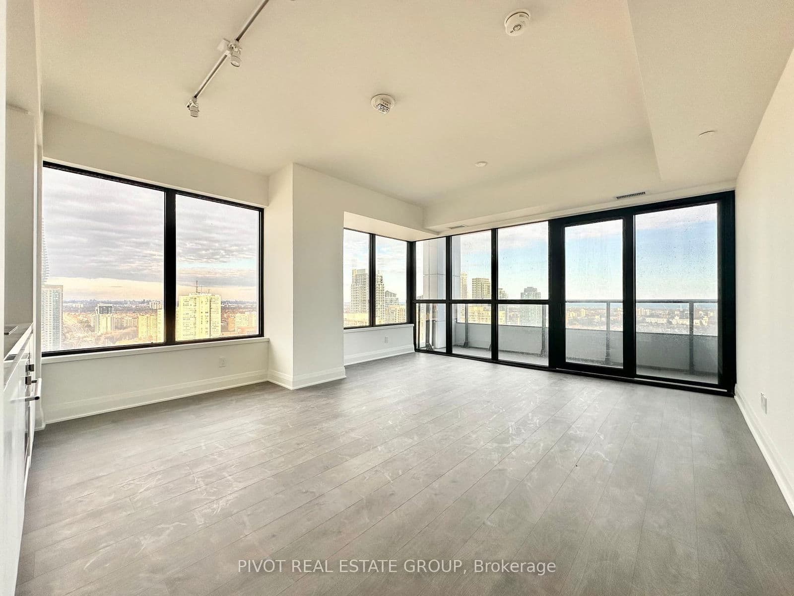 2 Erskine Road, Unit 2002