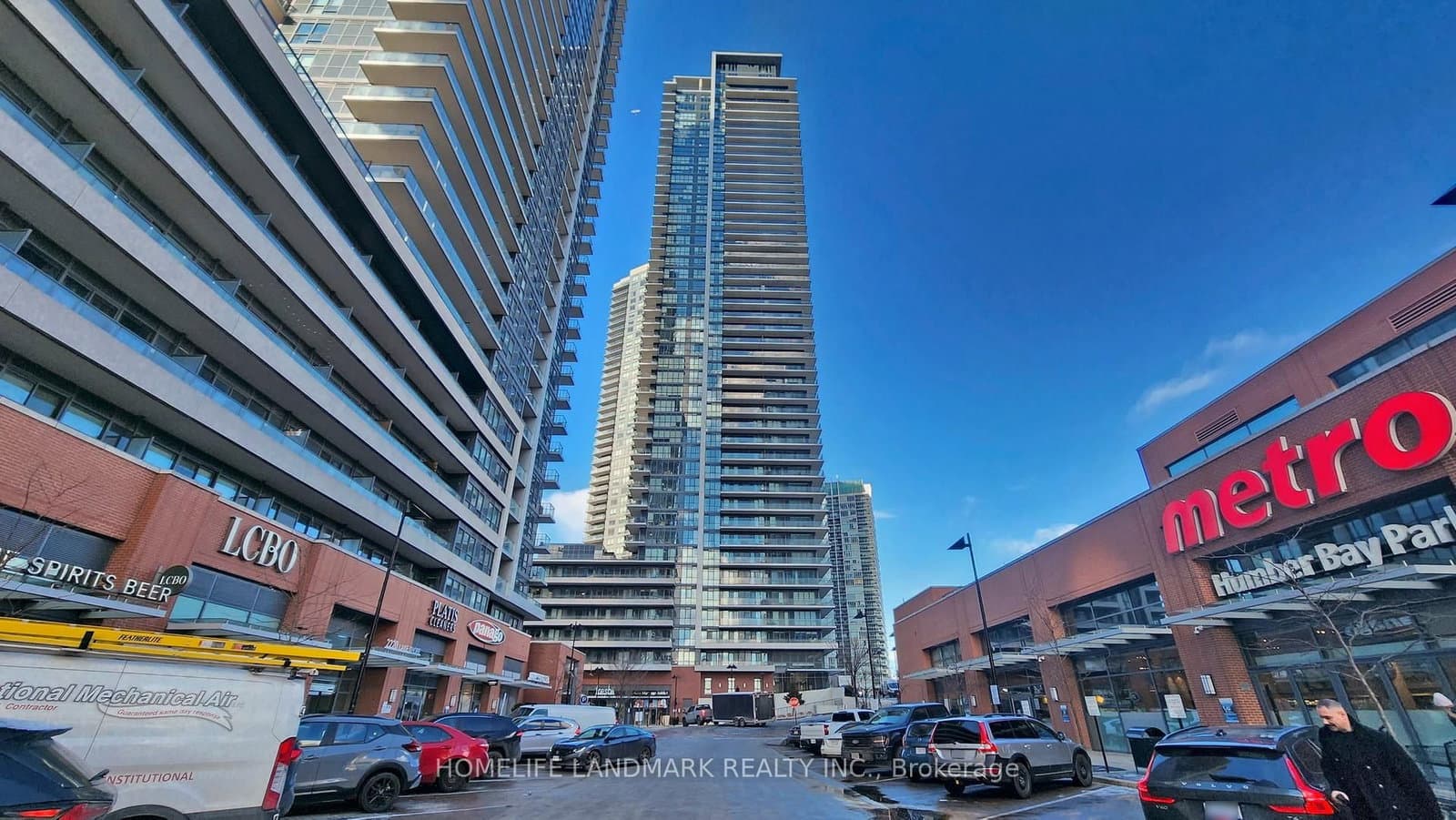 #311 - 10 Park Lawn Road W