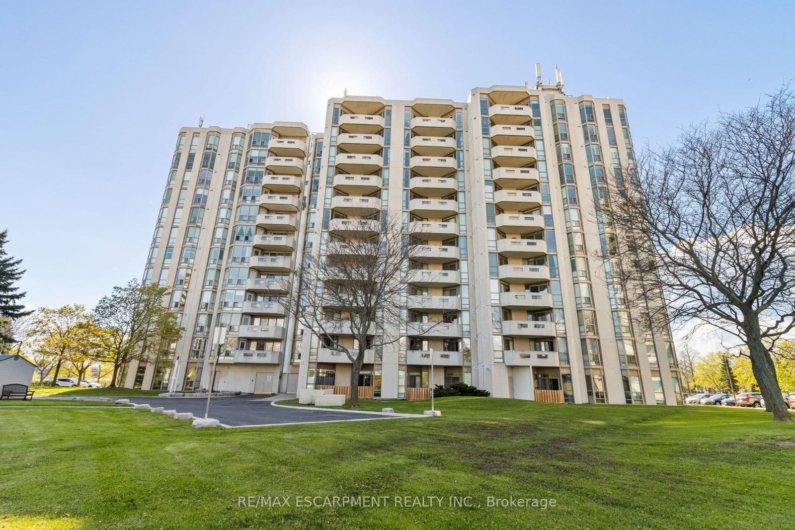 #302 - 5070 Pinedale Avenue