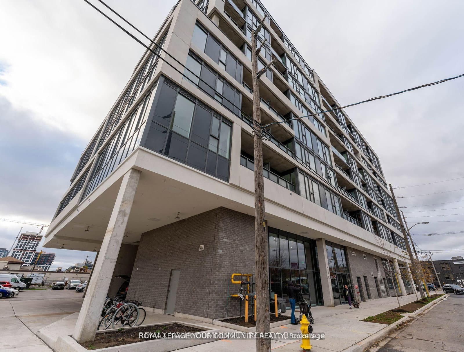 859 The Queensway, Unit 707