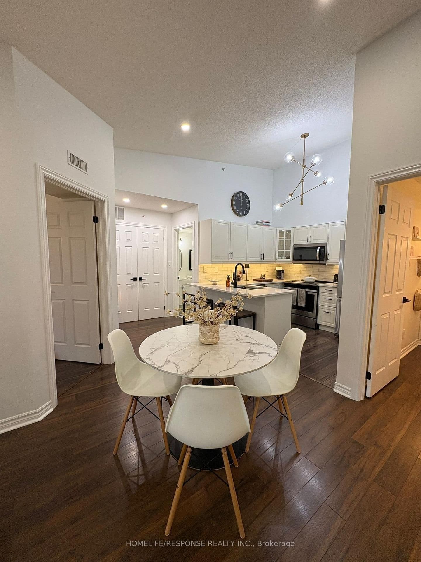 #408 - 2075 Appleby Line