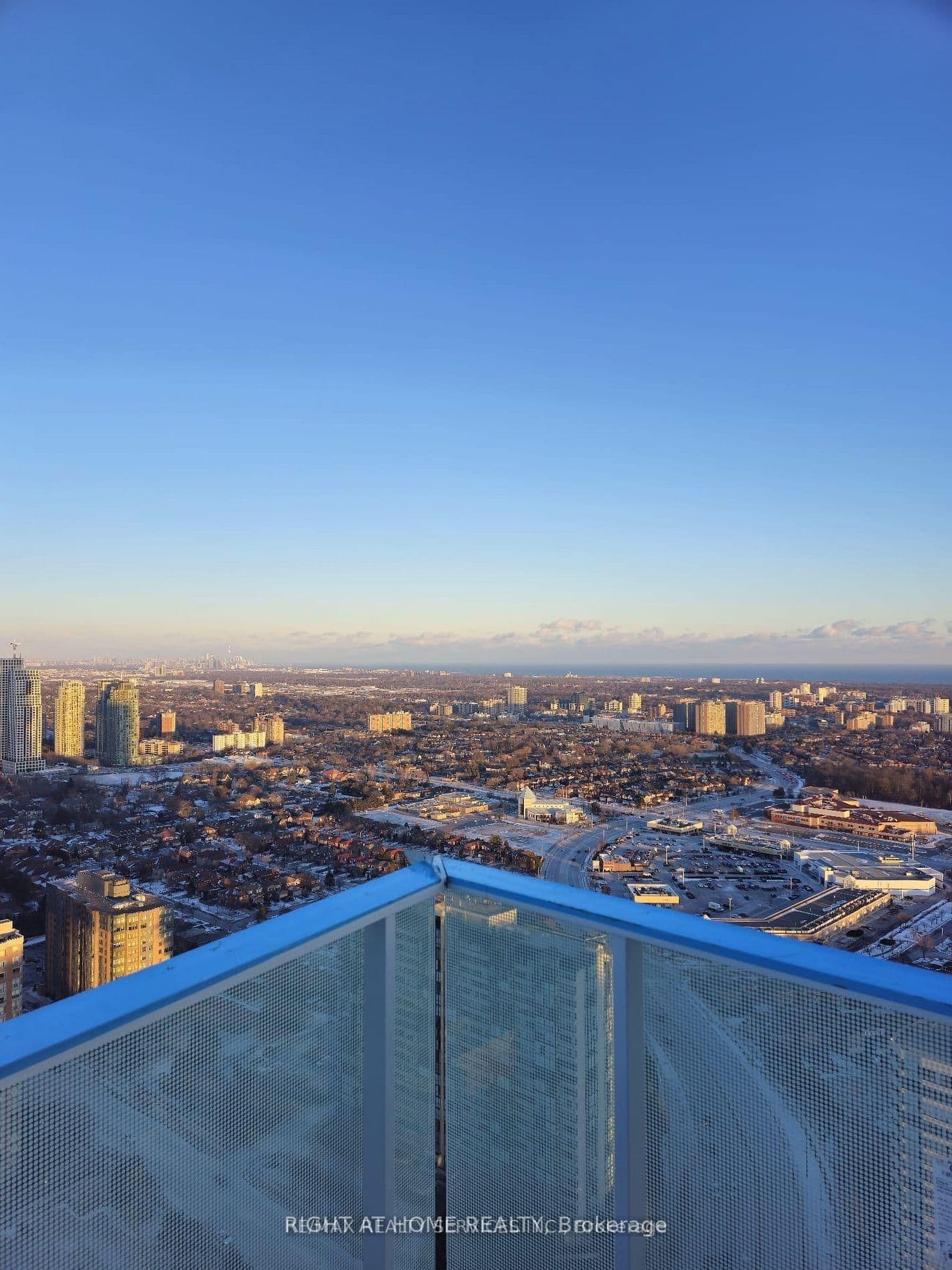 3900 Confederation Parkway, Unit 3903