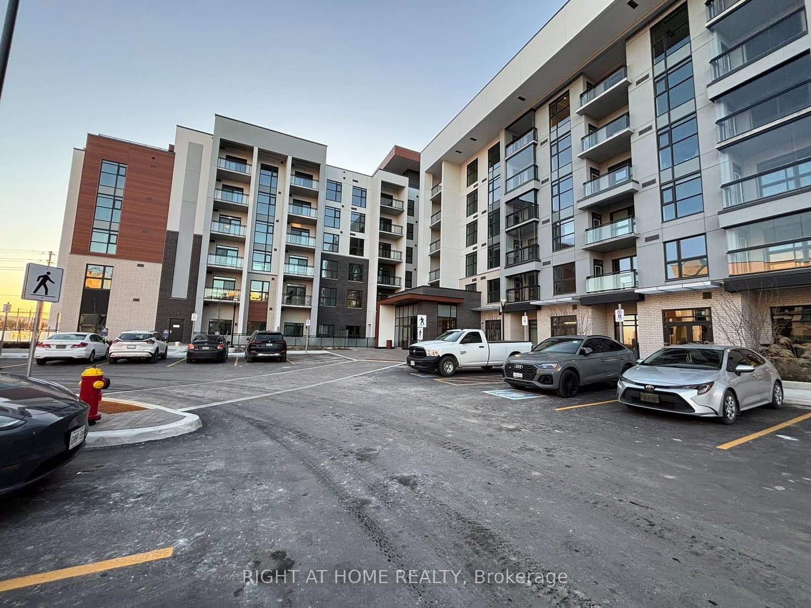 490 Gordon Krantz Avenue, Unit 409