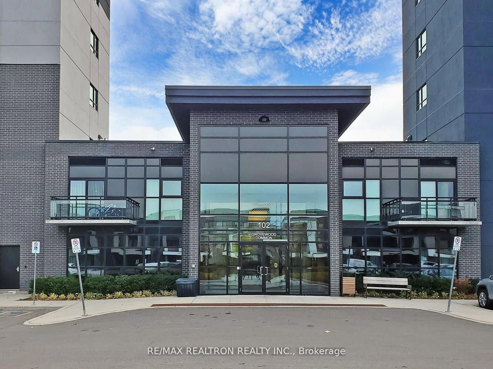 #332 - 102 Grovewood Common Crescent