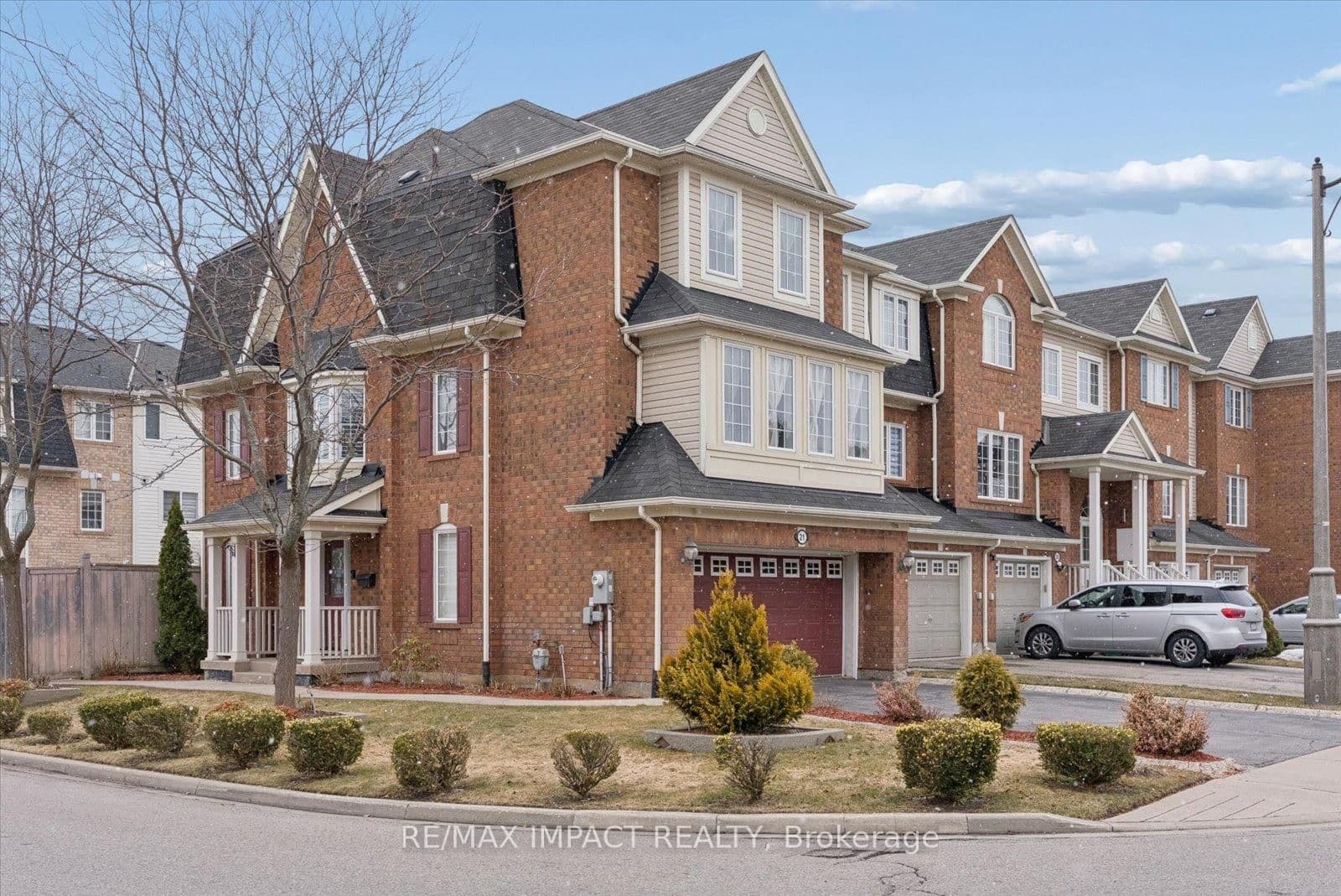 21 Decker Hollow Circle