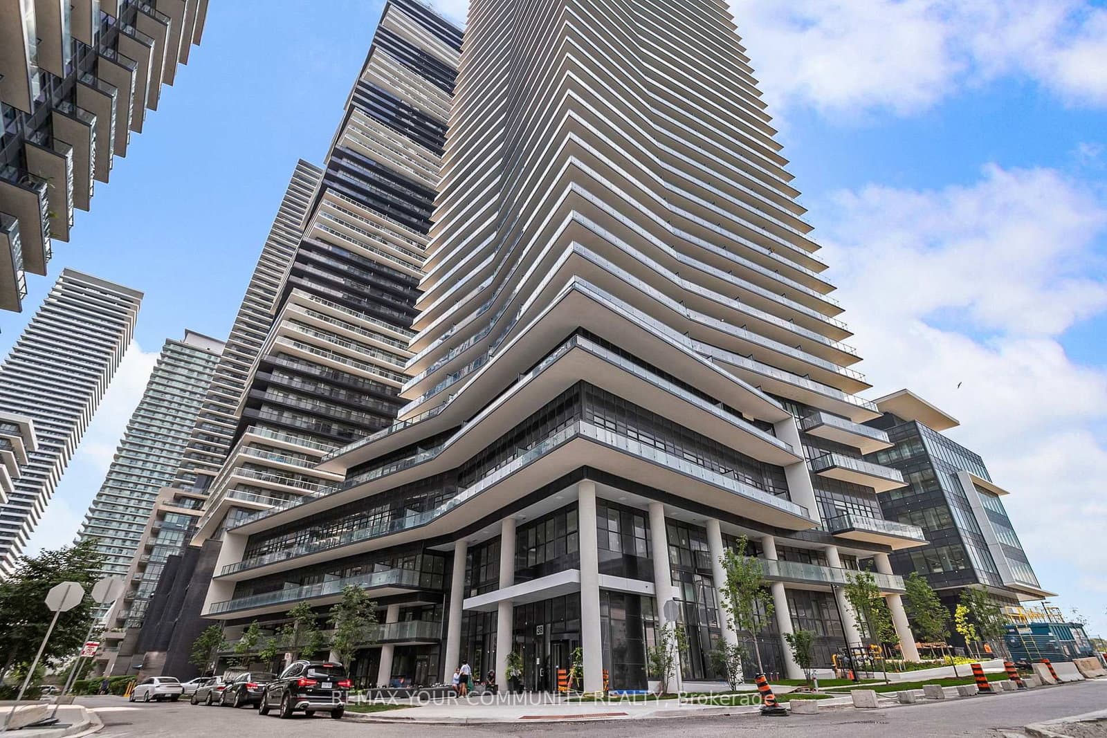 38 ANNIE CRAIG Drive, Unit 1206