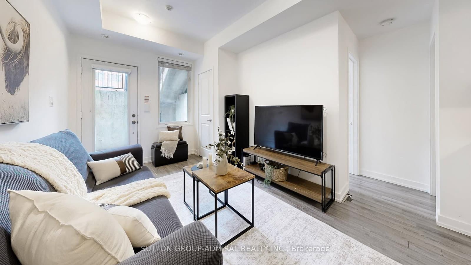 867 Wilson Avenue, Unit 1B